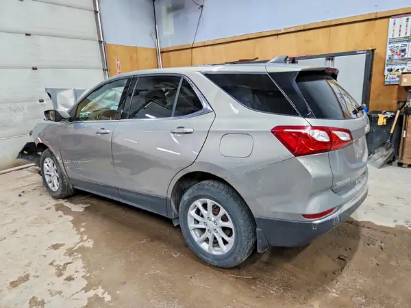 3GNAXUEV2KS578230 2019 CHEVROLET EQUINOX - Image 2