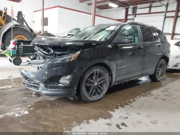 3GNAXUEV2ML301025 2021 CHEVROLET EQUINOX - Image 2
