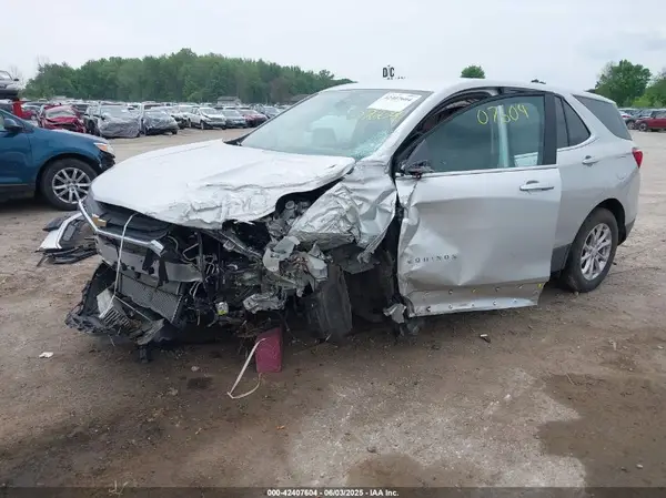 3GNAXUEV2MS105401 2021 CHEVROLET EQUINOX - Image 2