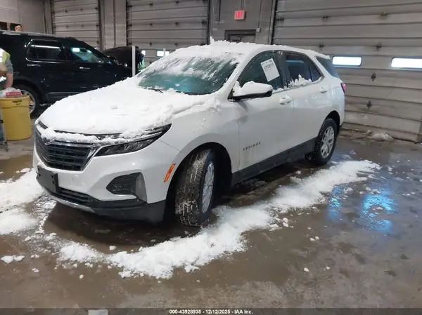 3GNAXUEV2NL138507 2022 CHEVROLET EQUINOX - Image 2