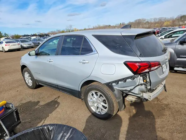 3GNAXUEV2NL227137 2022 CHEVROLET EQUINOX - Image 2