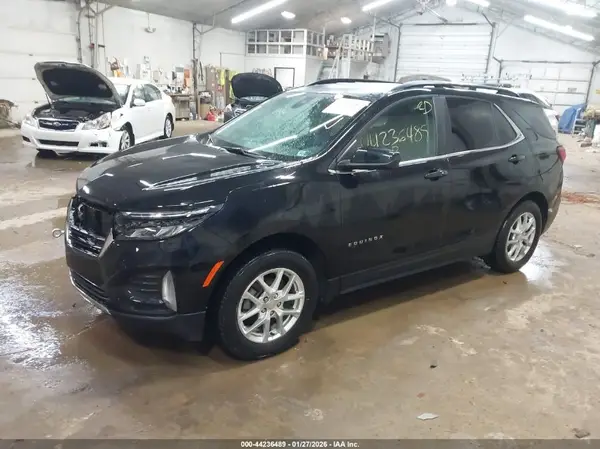 3GNAXUEV2NL235139 2022 CHEVROLET EQUINOX - Image 2