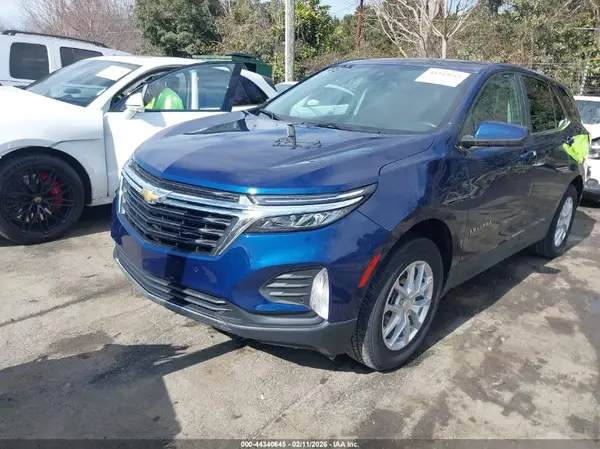 3GNAXUEV2NL238445 2022 CHEVROLET EQUINOX - Image 2