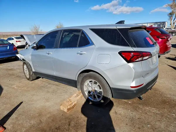 3GNAXUEV2NL240079 2022 CHEVROLET EQUINOX - Image 2