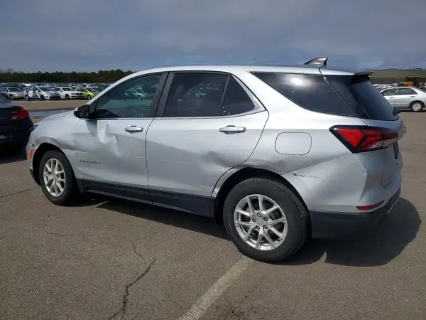 3GNAXUEV2NL267735 2022 CHEVROLET EQUINOX - Image 2
