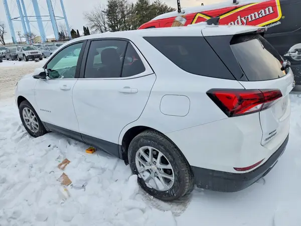 3GNAXUEV2NL274975 2022 CHEVROLET EQUINOX - Image 2
