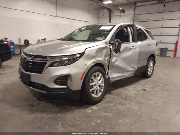 3GNAXUEV2NS188961 2022 CHEVROLET EQUINOX - Image 2