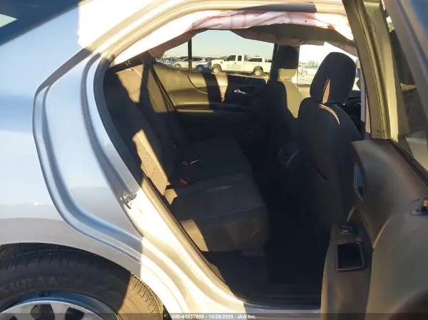 3GNAXUEV3KS508915 2019 CHEVROLET EQUINOX - Image 8
