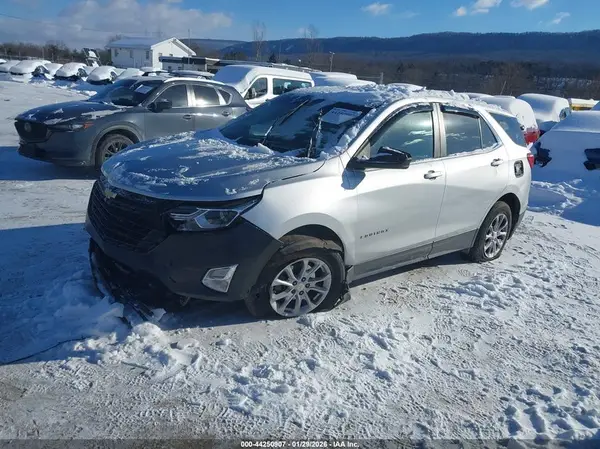 3GNAXUEV3MS106783 2021 CHEVROLET EQUINOX - Image 2