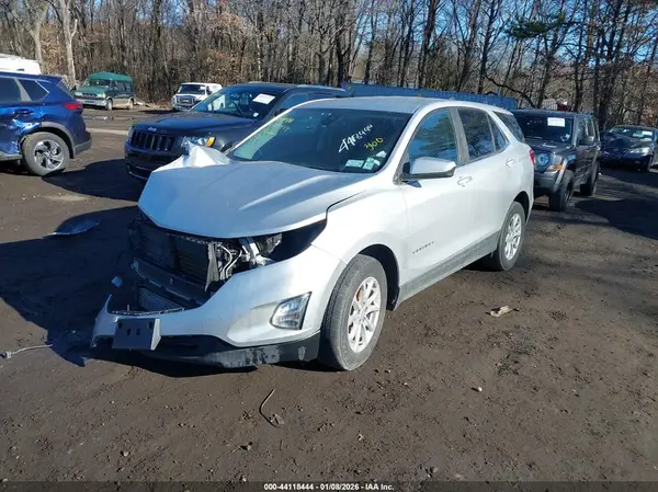 3GNAXUEV3MS157720 2021 CHEVROLET EQUINOX - Image 2