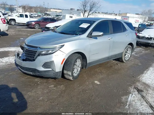 3GNAXUEV3NL157440 2022 CHEVROLET EQUINOX - Image 2