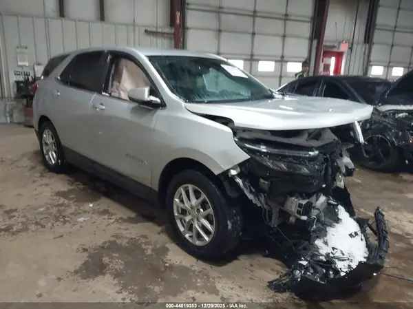 3GNAXUEV3NL180099 2022 CHEVROLET EQUINOX - Image 1