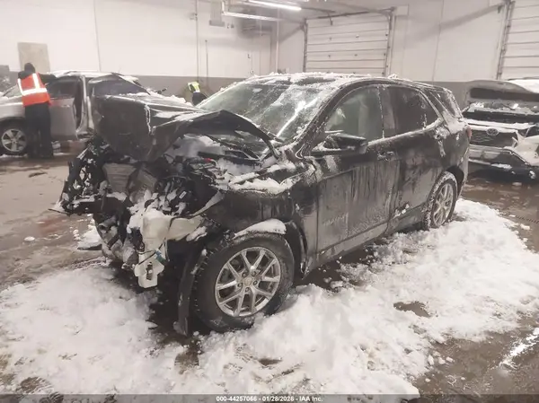 3GNAXUEV3NL206359 2022 CHEVROLET EQUINOX - Image 2
