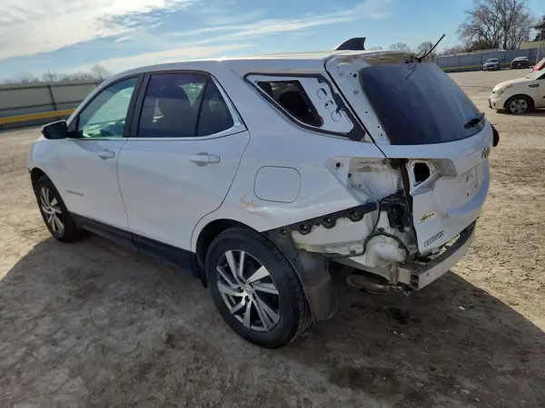 3GNAXUEV3NL218687 2022 CHEVROLET EQUINOX - Image 2