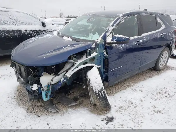 3GNAXUEV3NL264715 2022 CHEVROLET EQUINOX - Image 2