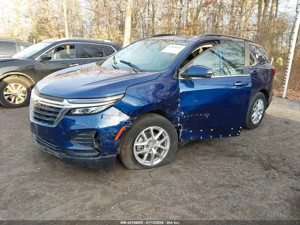 3GNAXUEV3NL300810 2022 CHEVROLET EQUINOX - Image 2