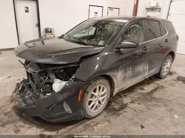3GNAXUEV3NS245989 2022 CHEVROLET EQUINOX - Image 2