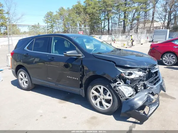 3GNAXUEV4KL384776 2019 CHEVROLET EQUINOX - Image 1