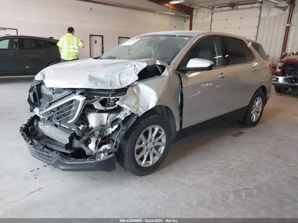 3GNAXUEV4LS654225 2020 CHEVROLET EQUINOX - Image 2