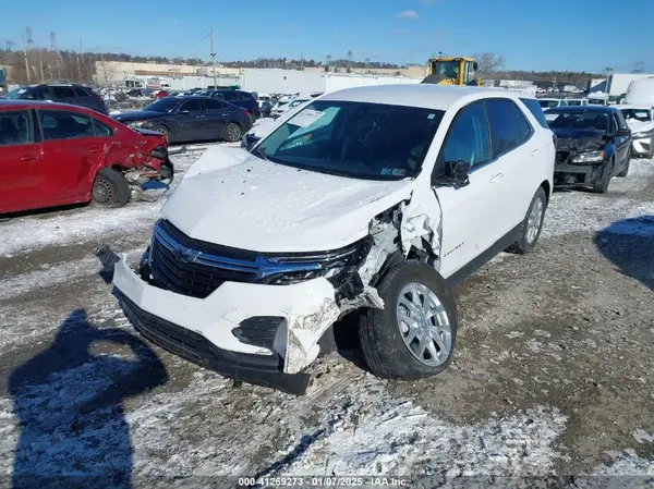 3GNAXUEV4NL121370 2022 CHEVROLET EQUINOX - Image 2