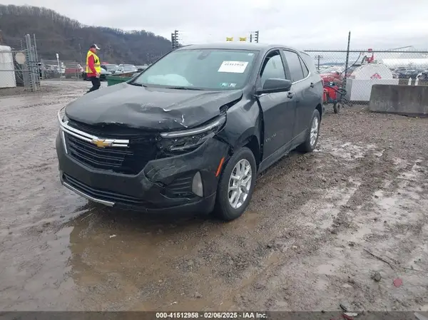 3GNAXUEV4NL122762 2022 CHEVROLET EQUINOX - Image 2