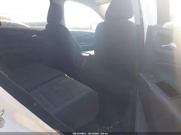 3GNAXUEV4NL245087 2022 CHEVROLET EQUINOX - Image 8