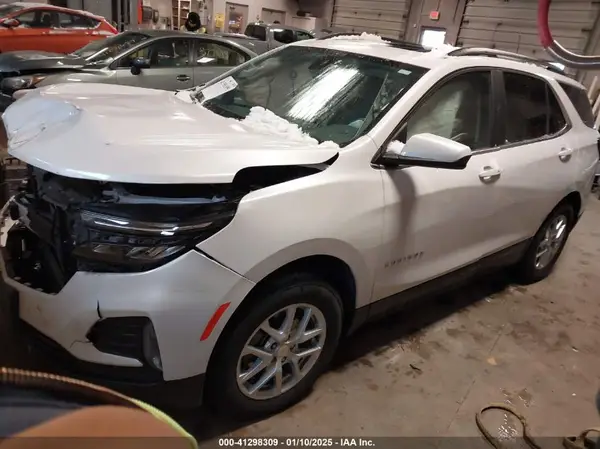 3GNAXUEV4NL280793 2022 CHEVROLET EQUINOX - Image 2