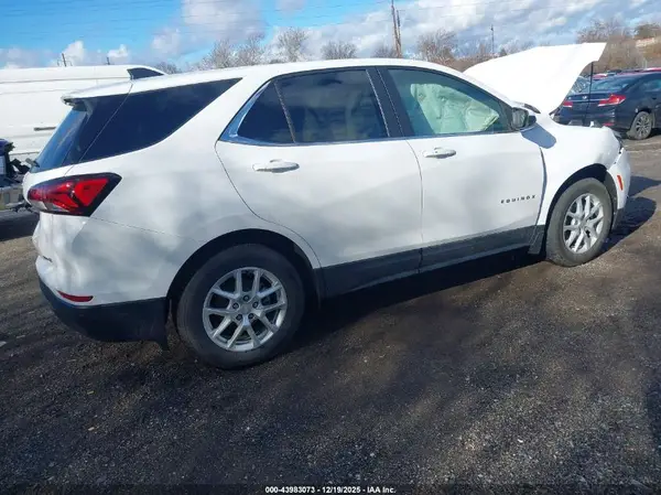 3GNAXUEV4NL302873 2022 CHEVROLET EQUINOX - Image 2