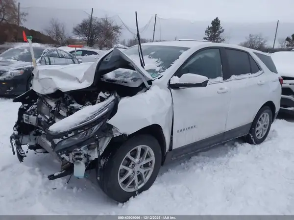 3GNAXUEV4NS102047 2022 CHEVROLET EQUINOX - Image 2