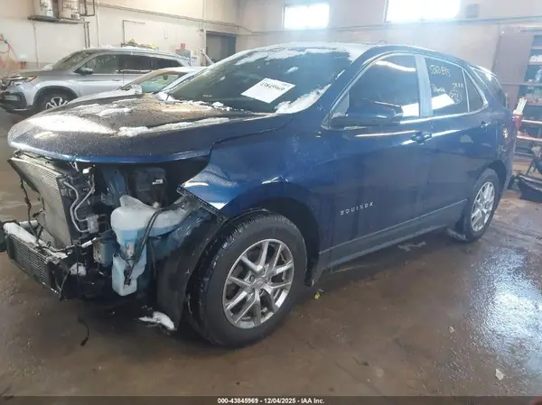 3GNAXUEV4NS216534 2022 CHEVROLET EQUINOX - Image 2