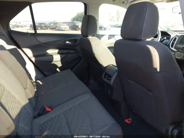 3GNAXUEV5KL377173 2019 CHEVROLET EQUINOX - Image 8