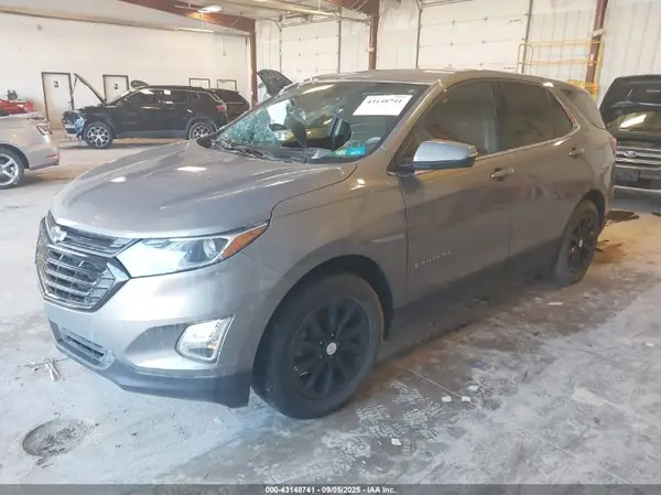 3GNAXUEV5KS558358 2019 CHEVROLET EQUINOX - Image 2