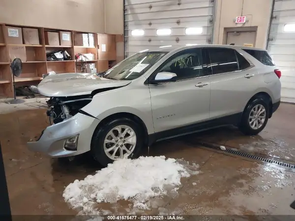 3GNAXUEV5LS518878 2020 CHEVROLET EQUINOX - Image 2