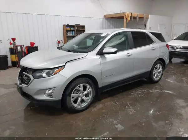 3GNAXUEV5MS158769 2021 CHEVROLET EQUINOX - Image 2