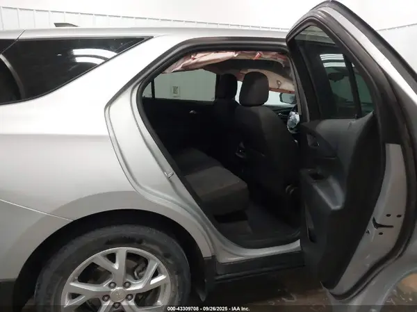 3GNAXUEV5MS158769 2021 CHEVROLET EQUINOX - Image 8