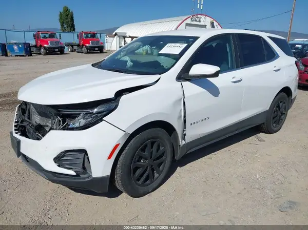 3GNAXUEV5NL114542 2022 CHEVROLET EQUINOX - Image 2