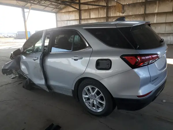 3GNAXUEV5NL131051 2022 CHEVROLET EQUINOX - Image 2