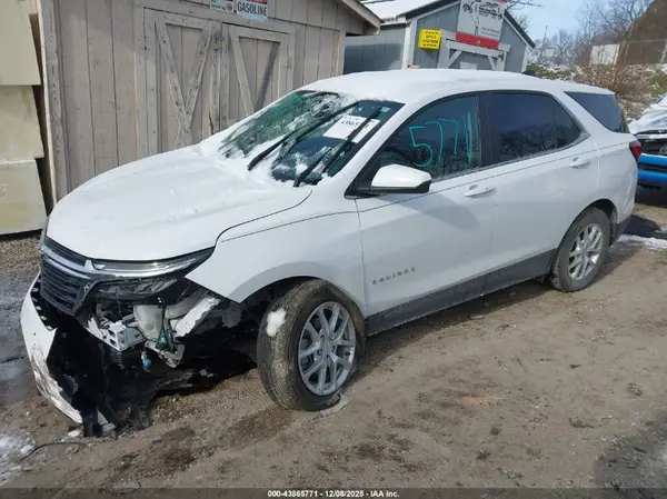 3GNAXUEV5NL161361 2022 CHEVROLET EQUINOX - Image 2