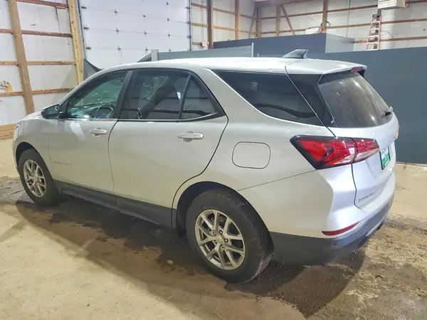 3GNAXUEV5NL165037 2022 CHEVROLET EQUINOX - Image 2