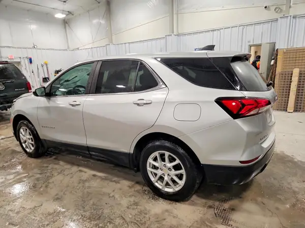 3GNAXUEV5NL177737 2022 CHEVROLET EQUINOX - Image 2
