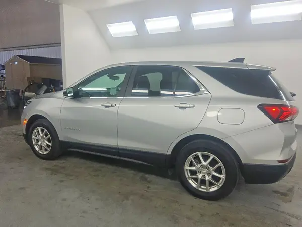 3GNAXUEV5NL184316 2022 CHEVROLET EQUINOX - Image 2