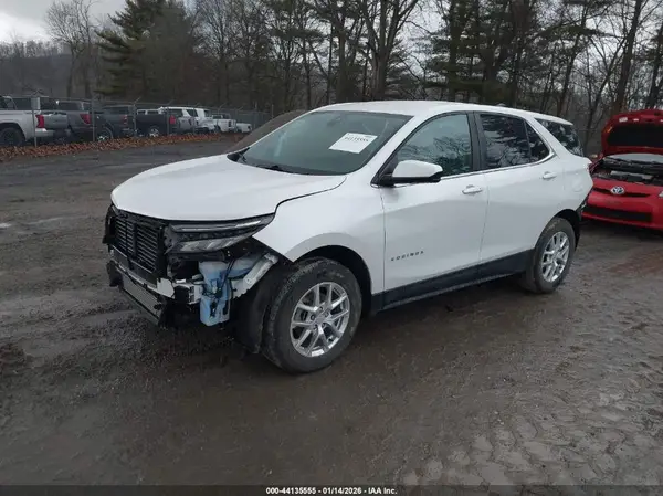 3GNAXUEV5NL225852 2022 CHEVROLET EQUINOX - Image 2