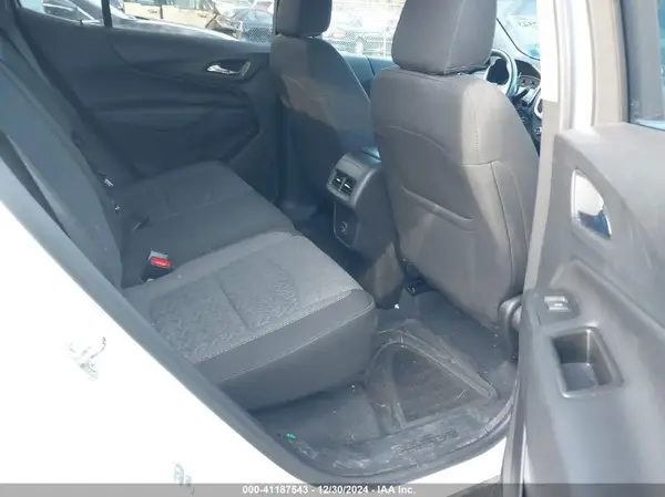 3GNAXUEV5NL243042 2022 CHEVROLET EQUINOX - Image 8