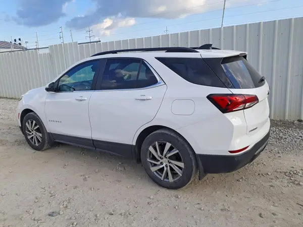 3GNAXUEV5NL245695 2022 CHEVROLET EQUINOX - Image 2