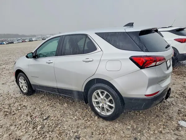 3GNAXUEV5NL251531 2022 CHEVROLET EQUINOX - Image 2