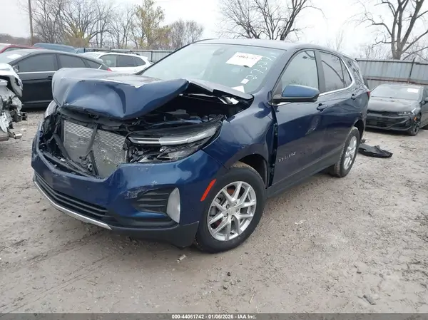 3GNAXUEV5NL273271 2022 CHEVROLET EQUINOX - Image 2
