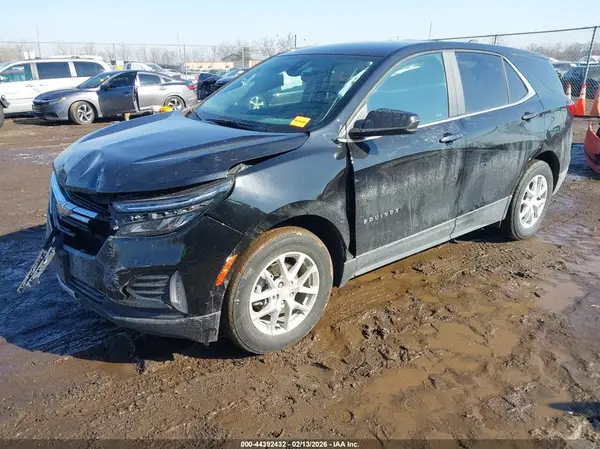3GNAXUEV5NL273593 2022 CHEVROLET EQUINOX - Image 2