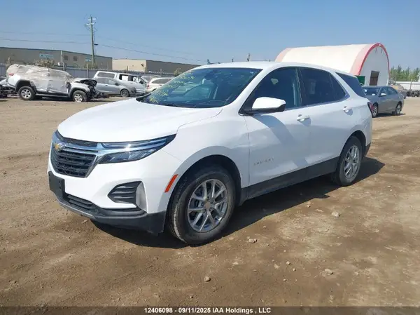 3GNAXUEV5NL274517 2022 CHEVROLET EQUINOX - Image 2