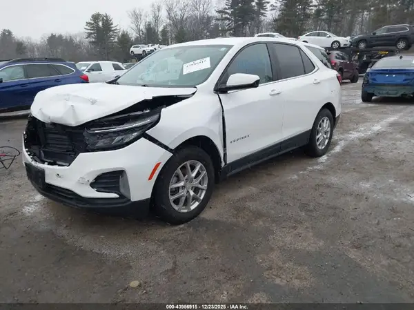 3GNAXUEV5NL293990 2022 CHEVROLET EQUINOX - Image 2