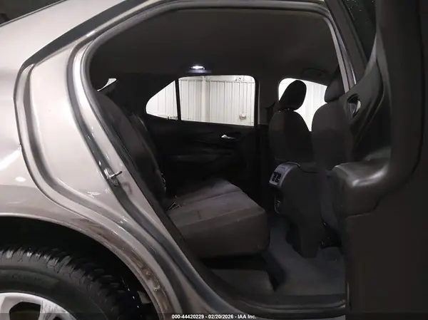 3GNAXUEV6KS584757 2019 CHEVROLET EQUINOX - Image 8